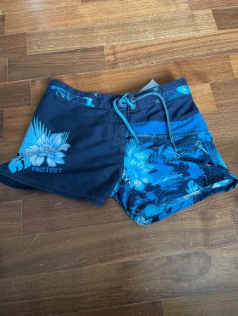 Badeshorts Grösse 140