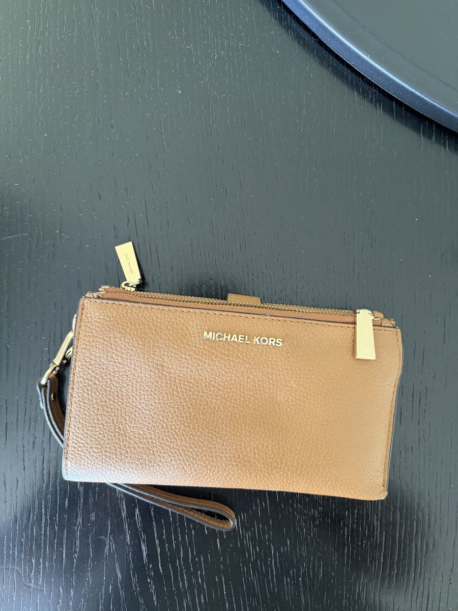 Michael Kors Portemonnaie: Michael Kors Portemonnaie, braun – Gebraucht aus Aarau von leo_mx6d