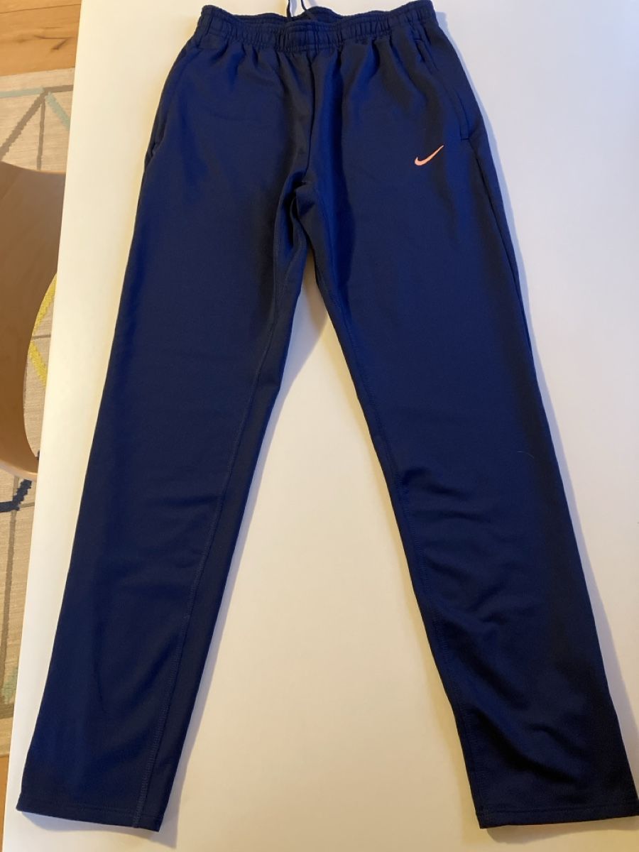 Nike Pantaloni: Sporthose nike gr 158 – Usato da Weissbad venduto da Praxedis_P51