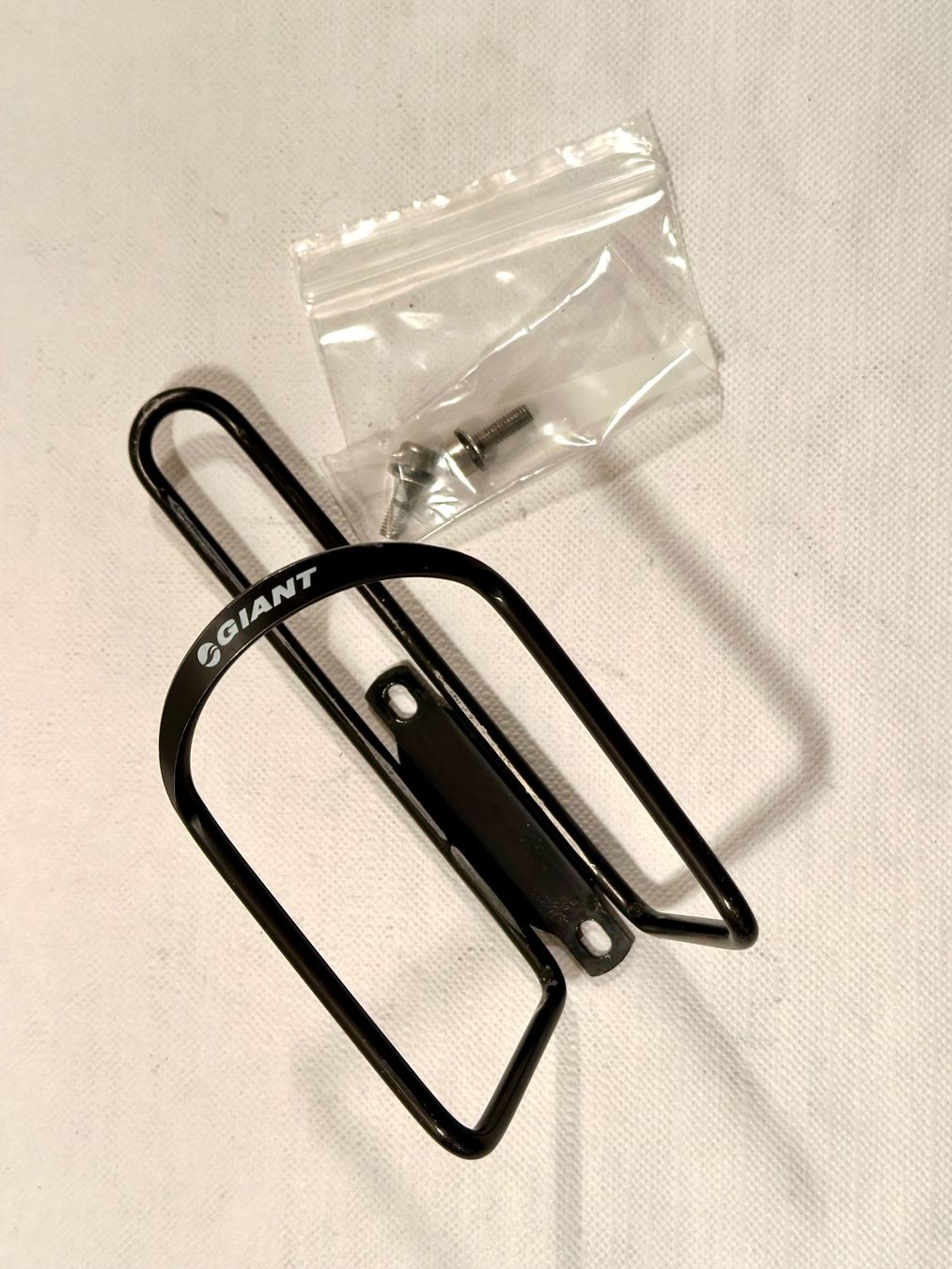 Giant Pezzi di ricambio: GIANT Bottle Cage Flaschenhalter 44g mit Schrauben – Usato da Luzern venduto da bikeandbeltcom 1