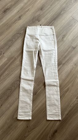 weisse jeans mit reisverschluss hinten