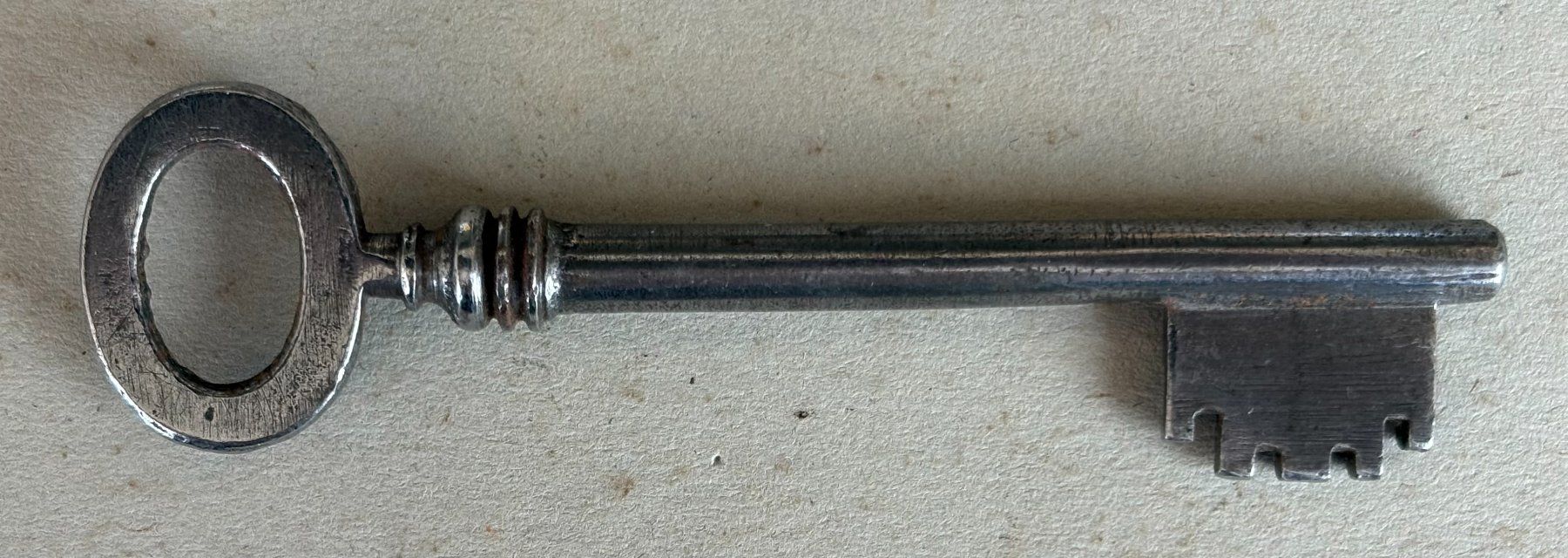 Chiavi: VINTAGE SCHLÜSSEL – Usato da Ostermundigen venduto da Wyatt-Earp