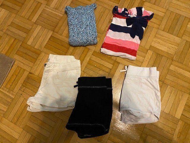 Lotti & Set di vestiti: Kleiderpaket 5-teilig Mädchen Grösse 146 – Usato da Emmen venduto da Aribini