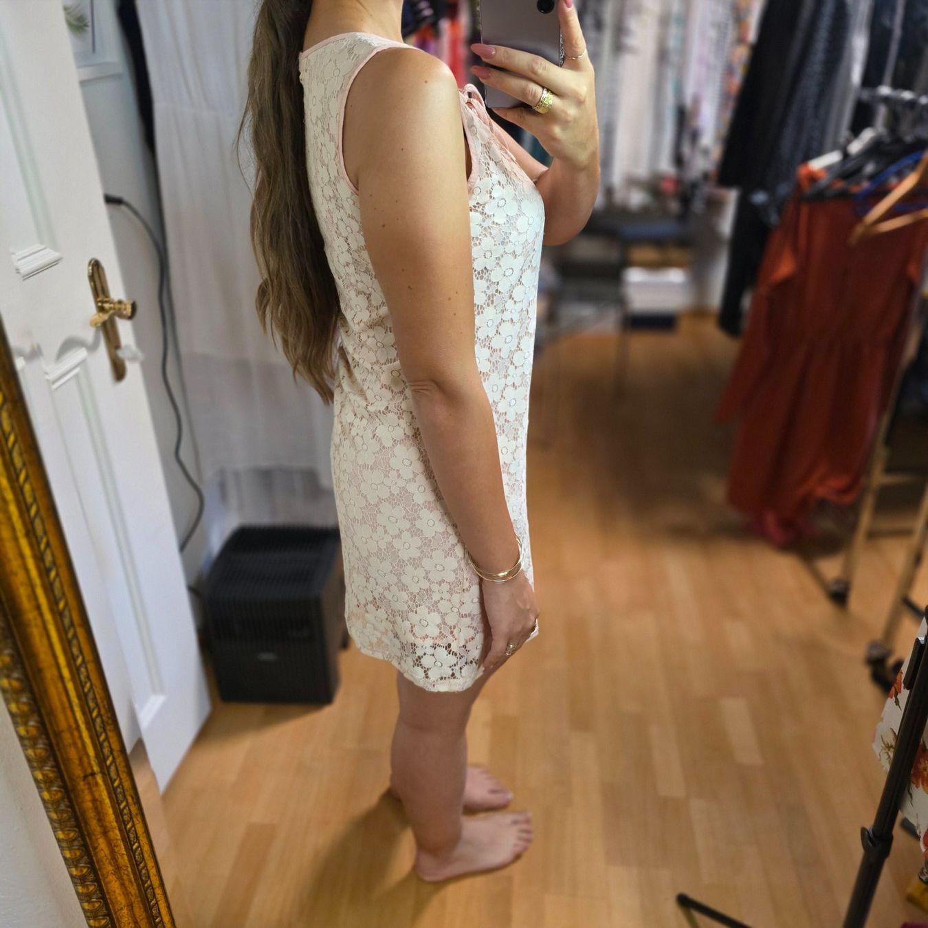 Kleider: Wunderschönes ärmelloses Spitzenkleid im romantischen Stil – Gebraucht aus Wald ZH von CapLux 1