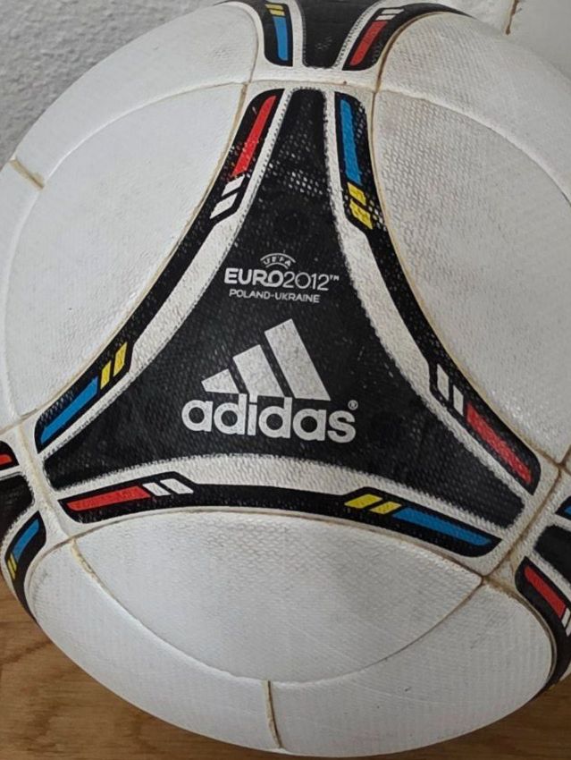 Adidas Palloni: Adidas Tango 12, Matchball EURO 2012, EM – Difettoso da Bern venduto da KavIndustries 1