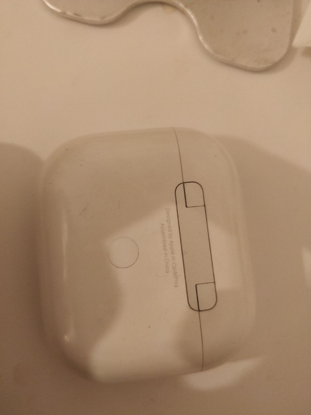 Apple Cuffie: Ladecase Airpods A2566 (3rd Generation) – Usato da Flawil venduto da rcnkr 2