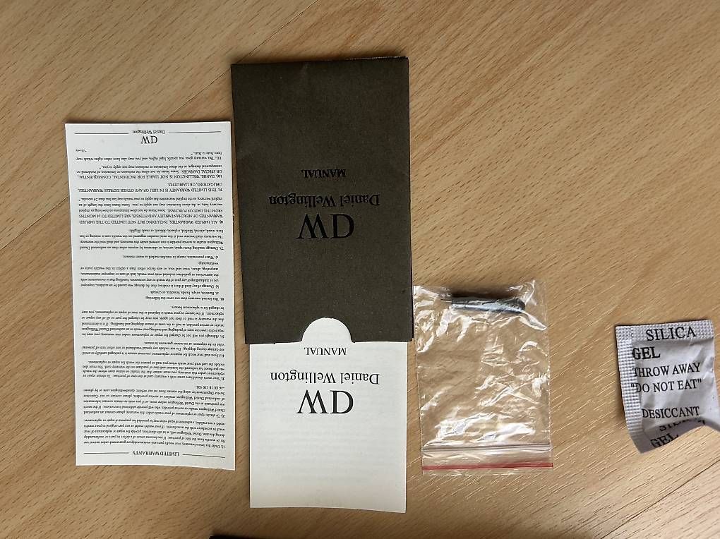 Daniel Wellington Orologi: Daniel Wellington – Nuovo (secondo la descrizione) da Berneck venduto da and_99bm 3