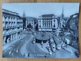 AK Zürich Paradeplatz mit Trams und Autos