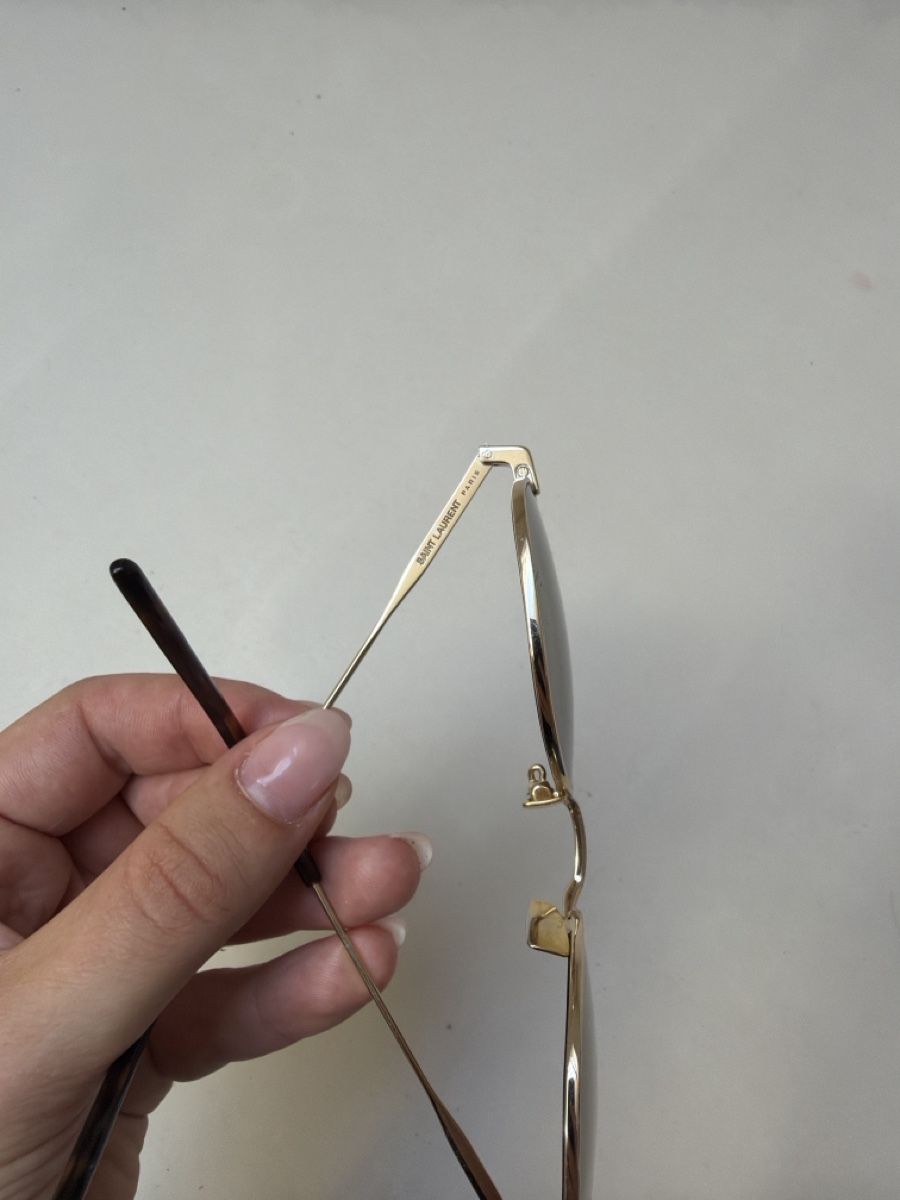 Saint Laurent Brillen & Gläser: Lunettes de soleil Saint Laurent – Gebraucht aus Zürich von wit_t9q2 1