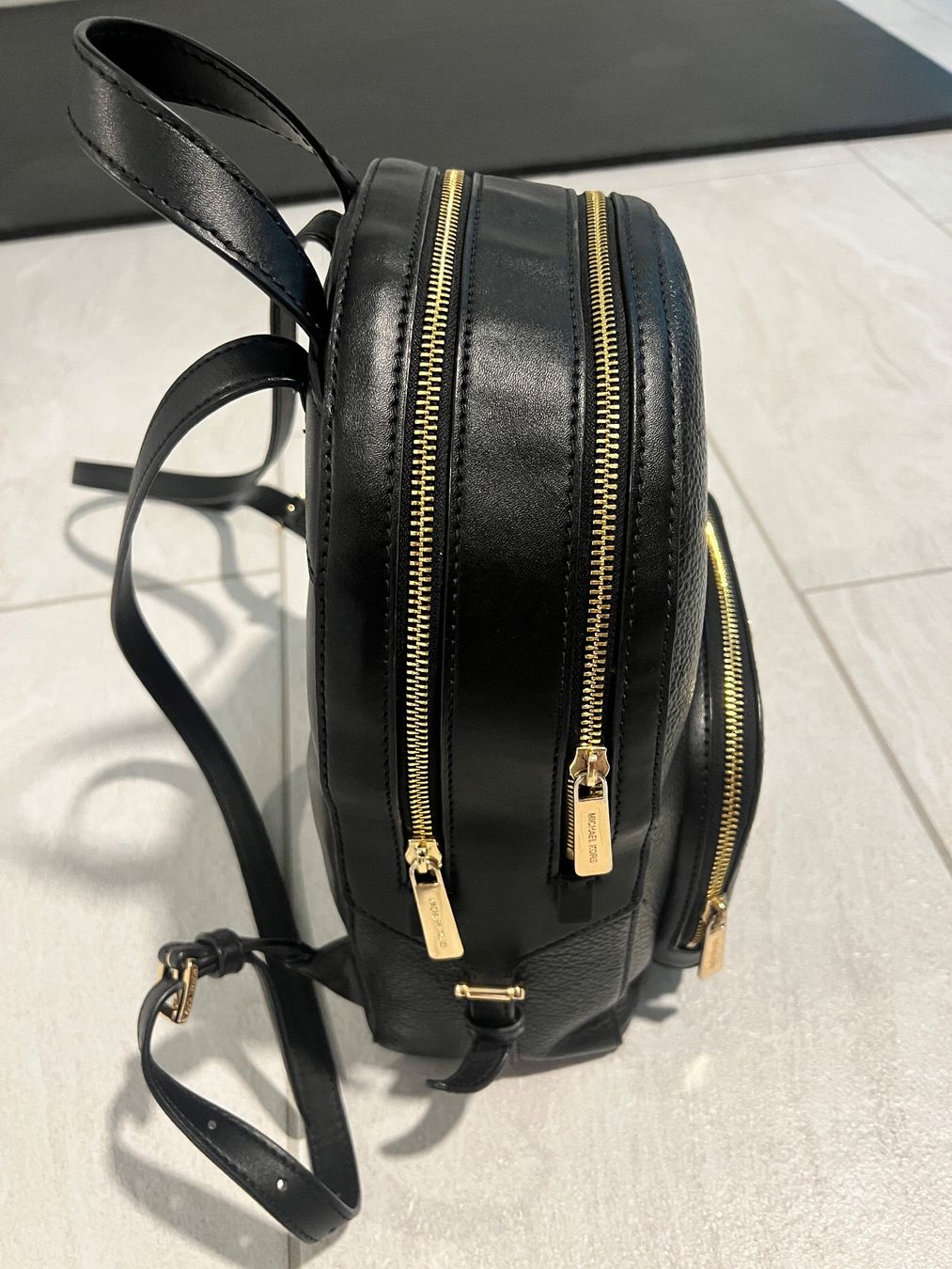 Michael Kors Zaini: Michael Kors Rucksack – Usato da Seuzach venduto da aferdita.lleshaj 3