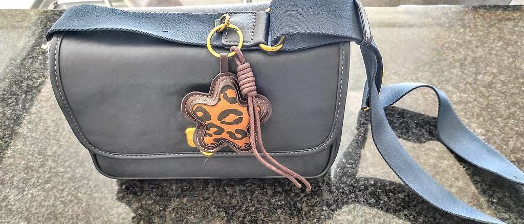 Sacs femmes: Neue Handtasche – Neuf (Voir description) à Gersau par irenja 2