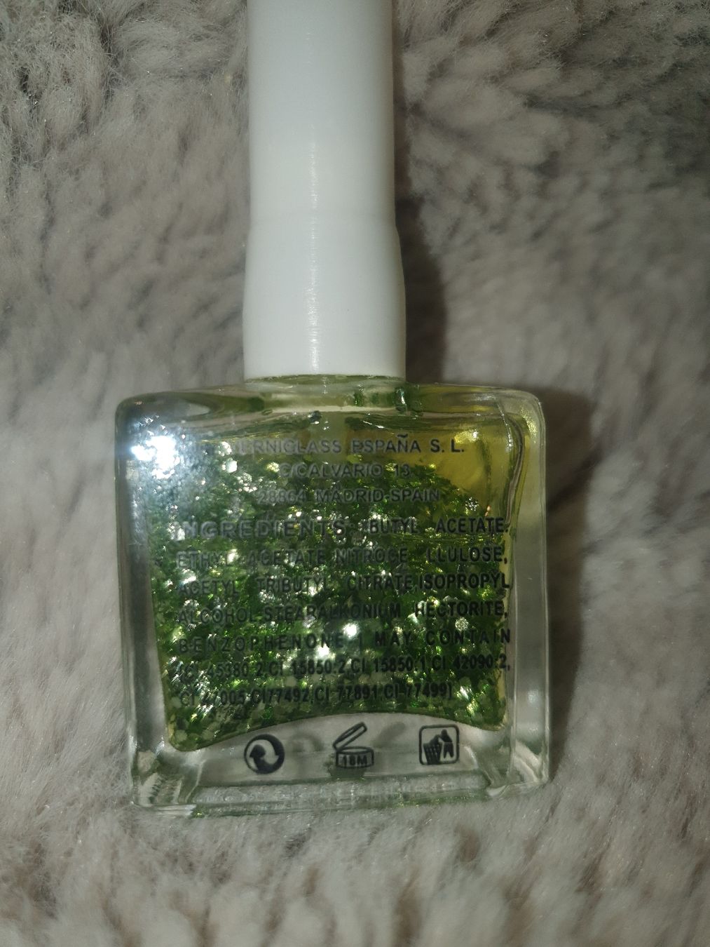 Smalto per unghie: Nagellack Glitzer Grün – Usato da Moosseedorf venduto da Sonnenschein.. 1
