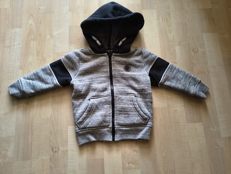 Jacke Grösse 98, gefüttert