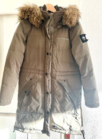 Khujo Daunenjacke grün, Kapuze mit Kunstfell (Grösse: S)