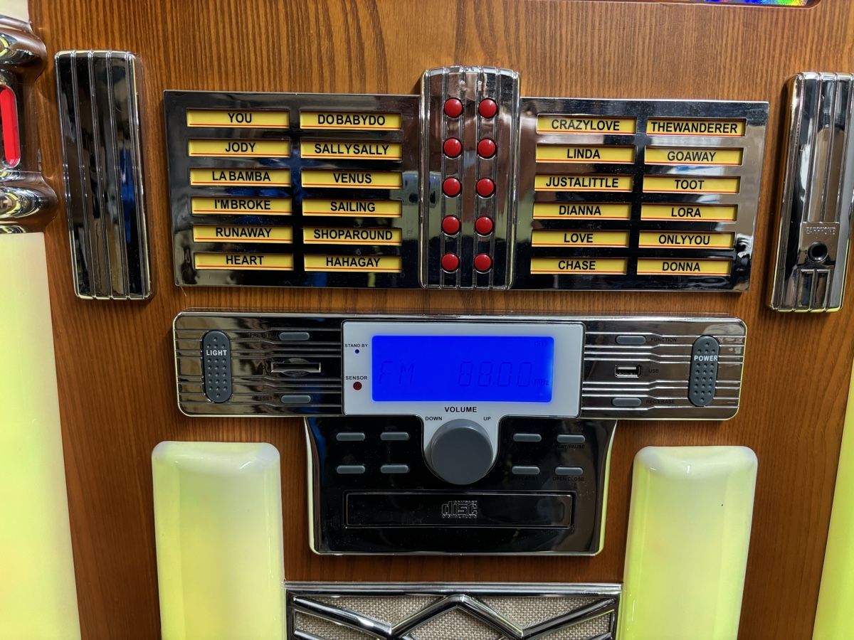 Musiktruhen: Jukebox Ricatech RR2100 – Gebraucht aus Zug von Deks 3