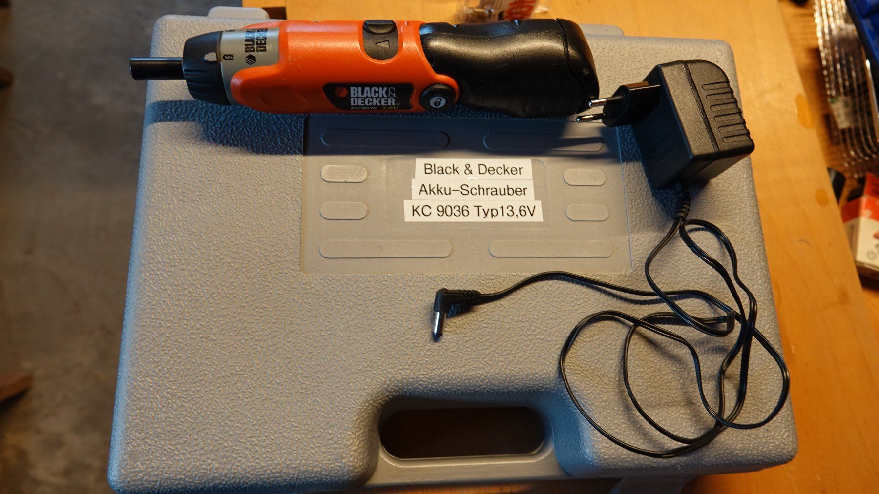 Trapani: Black & Decker Akku-Schrauber KC9036 13,6V – Usato da Niederrohrdorf venduto da Voase