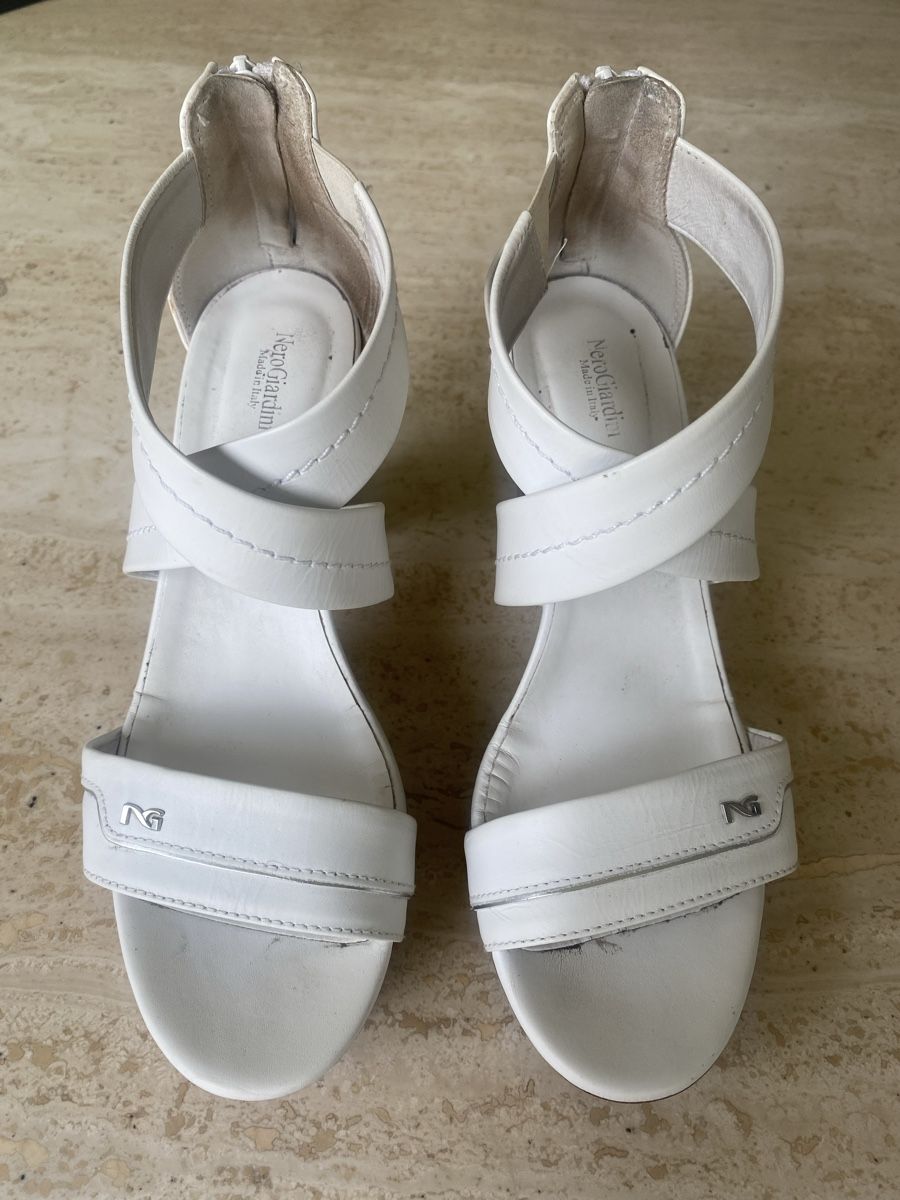 Chaussures femmes: Nero Giardini Sandalen, Gr. 37 – D'occasion à Kreuzlingen par nik_d2fj