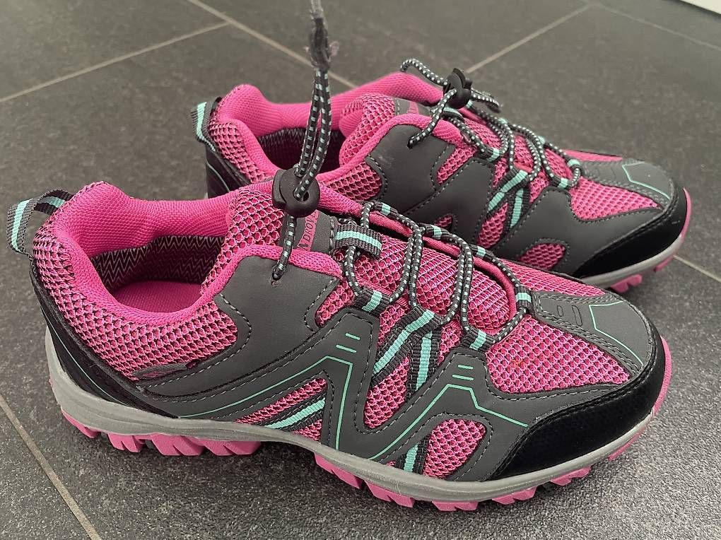 Schuhe für Mädchen: Trekking Schuhe – Gebraucht aus Münchenbuchsee von Principessa84 1