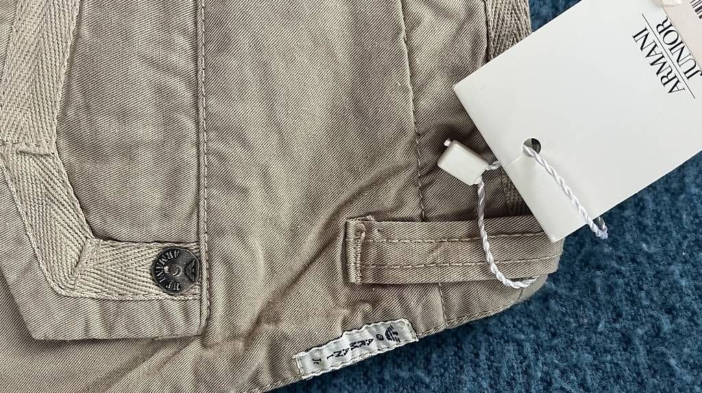 Armani Pantaloni: ARMANI Junior Hose Sommerhose – Nuovo (secondo la descrizione) da Oberuzwil venduto da Swissleo 2