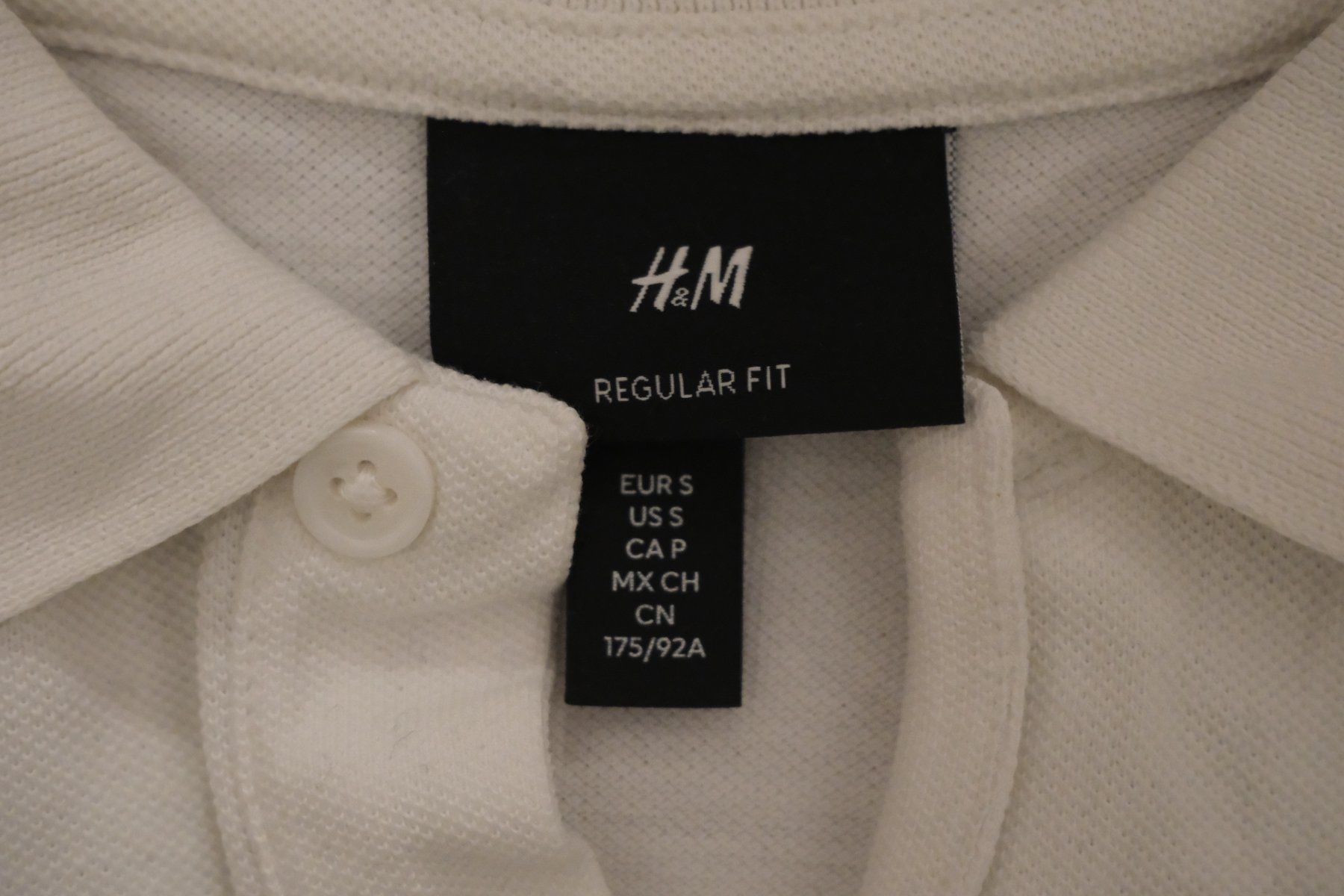 H&M Magliette Polo: Poloshirt H&M – Nuovo (secondo la descrizione) da Aesch ZH venduto da scherri 1