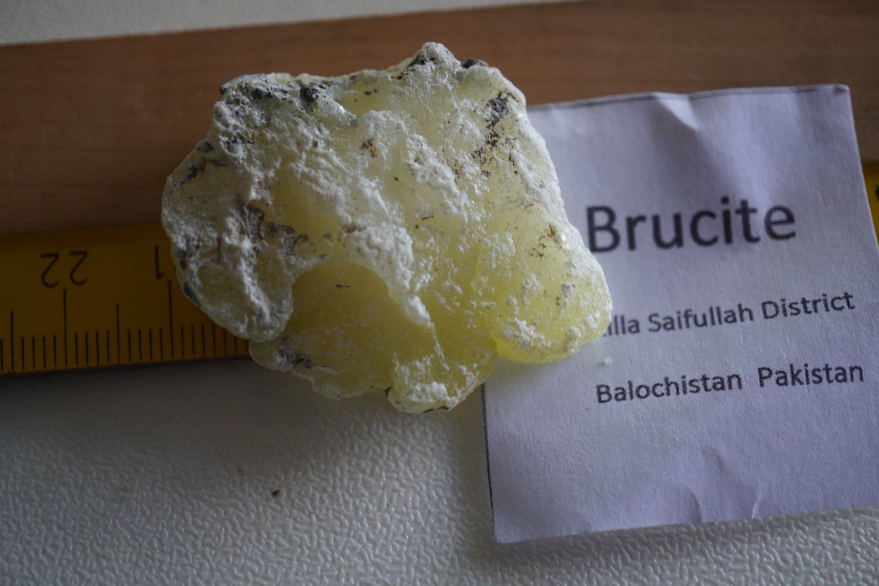 Minerali & Pietre curative: Brucite  Kristall  Pakistan – Nuovo e nell'imballaggio originale da Eschenbach SG venduto da craniums 2