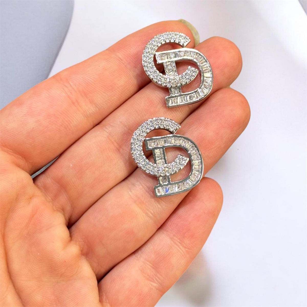 Orecchini pendenti & Orecchini a lobo: Boucles d’oreilles  – Nuovo e nell'imballaggio originale da Châtel-St-Denis venduto da Montclair_Swiss