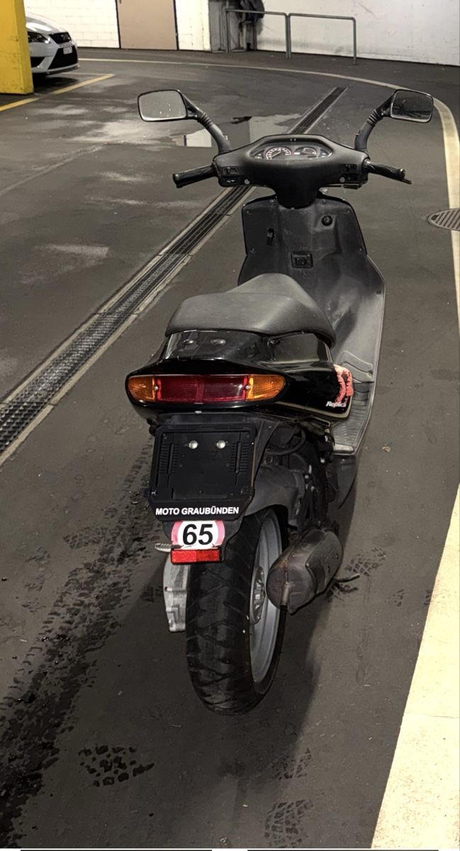 Aprilia Scooter: Aprilia – Usato da Zürich venduto da Alessandro.98 2