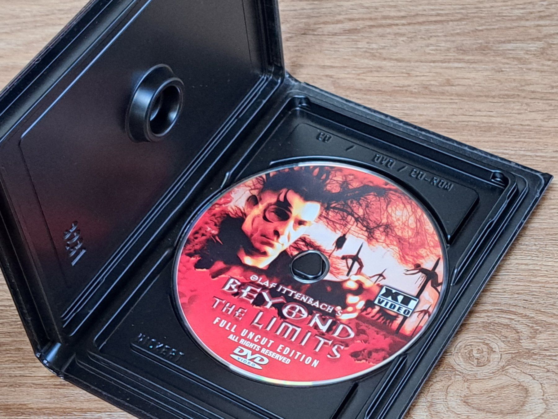 Tutti i DVDs: DVD BEYOND THE LIMITS, Olaf Ittenbach, Hardbox UNCUT! – Nuovo (secondo la descrizione) da Unterseen venduto da Kanica 6