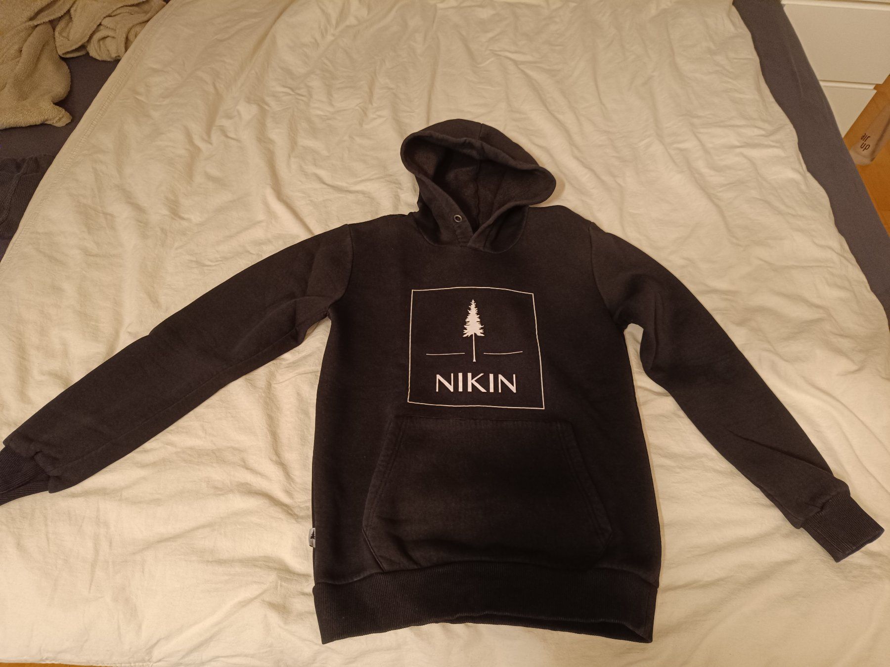 Nikin Maglioni & Felpe: Nikin Hoodie – Nuovo (secondo la descrizione) da Möriken AG venduto da Brigitte111