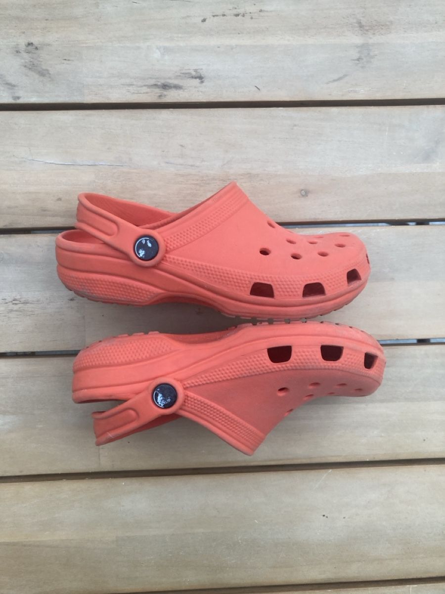 Crocs Chaussures garçon: Crocs Gr 2 / 4 – D'occasion à Laupen BE par stef_h 2