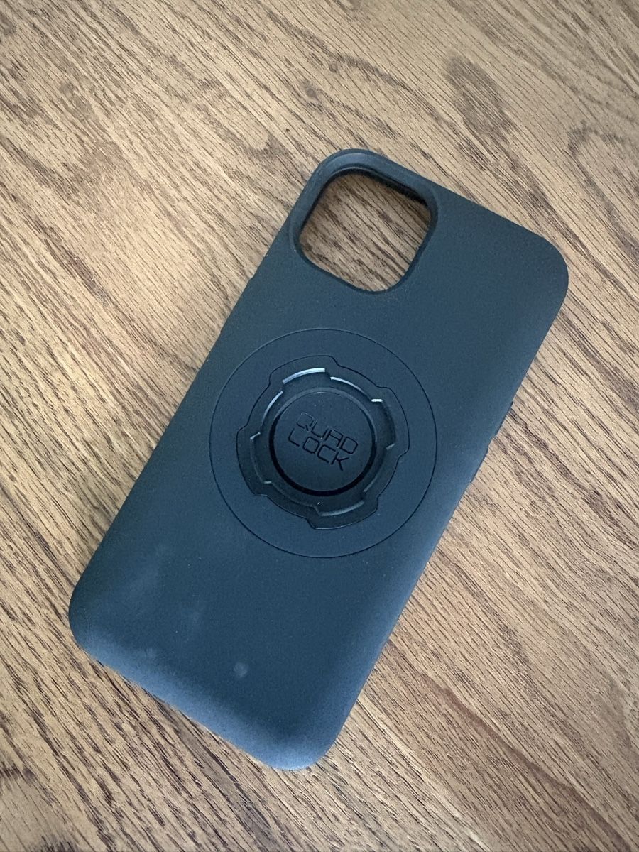 Quad Lock Covers & Schutzfolien: Quadlock iPhone 15 – Gebraucht aus Kirchberg BE von Dr.Nixon 1
