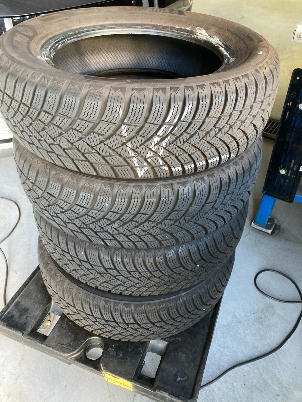 Pneumatici & Ruote complete: 185/65R15 Winterpneu – Usato da Cham venduto da WB2223