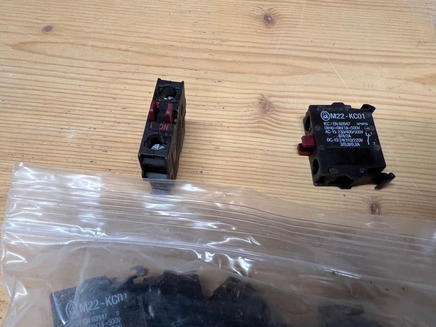 Schalter: Elektromaterial – Neu (gemäss Beschreibung) aus Liesberg von Wudsau