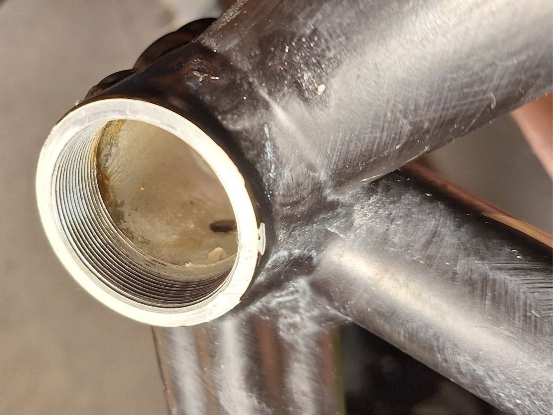 Colnago Ersatzteile: Colnago Dream Rahmen Rh56 – Gebraucht aus Neuhausen von  9