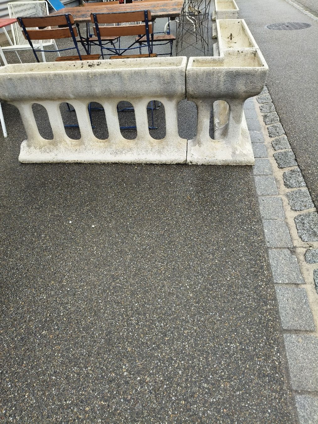 Blumentöpfe: Blumenkasten-Balustrade 820cm – Gebraucht aus Zwingen von inf_2blh 1