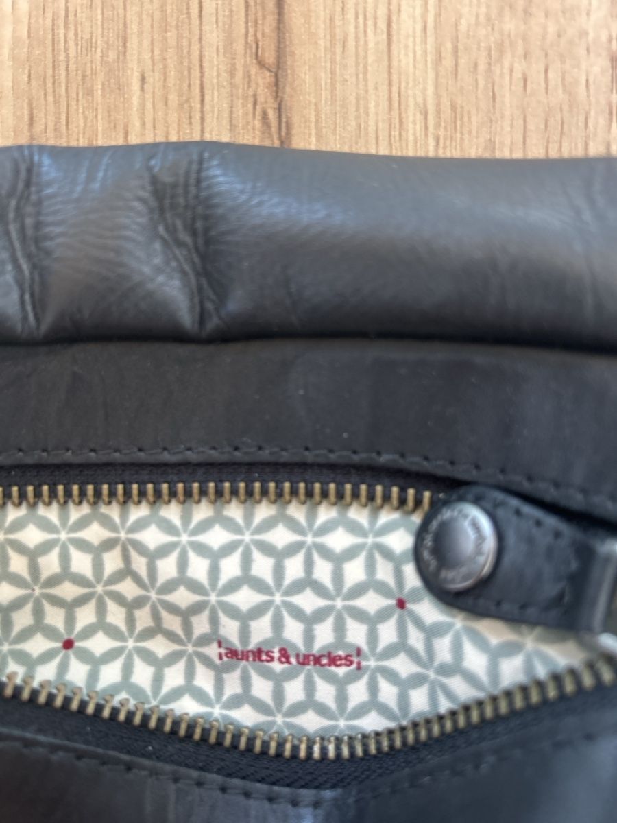 Aunts & Uncles Taschen: Aunts and Uncles Bauchtasche – Gebraucht aus Engelberg von ejierfaijs 3