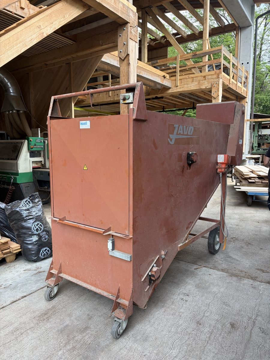 Tutte le macchine: Javo Mixer kompost / Futter – Usato da Madonna del Piano venduto da scule8