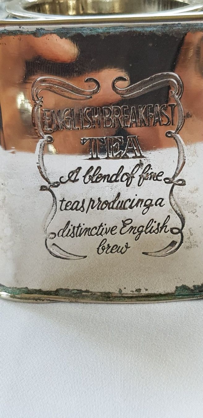 Set di piatti: Teedose "English Breakfast Tea" sehr alt – Usato da Dällikon venduto da Toyfan 7