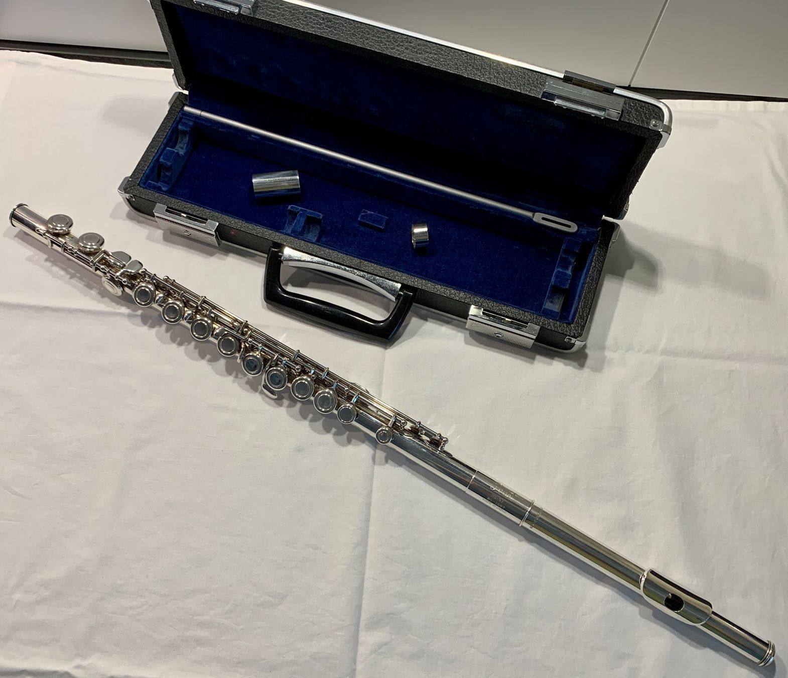 Strumenti musicali: Querflöte Pearl NS-97 mit Silberkopf – Usato da Brugg AG venduto da Beaver41 2