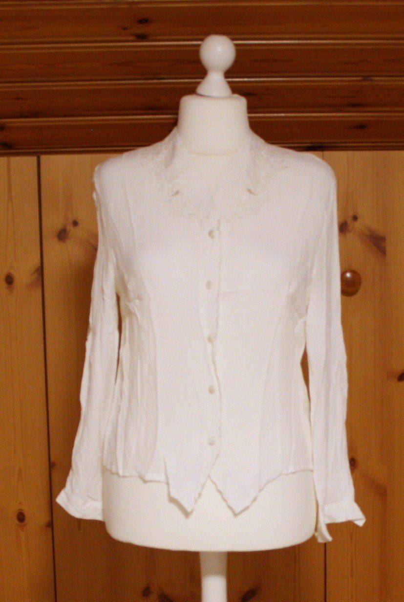 Camicette: Bluse weiss Gr. M – Usato da Flüelen venduto da Diversicum-Vintage
