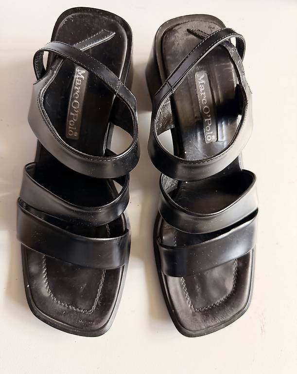 Scarpe da donna: Leder-Sandaletten von Marc OPolo – Usato da Zumikon venduto da Fahrgaestin