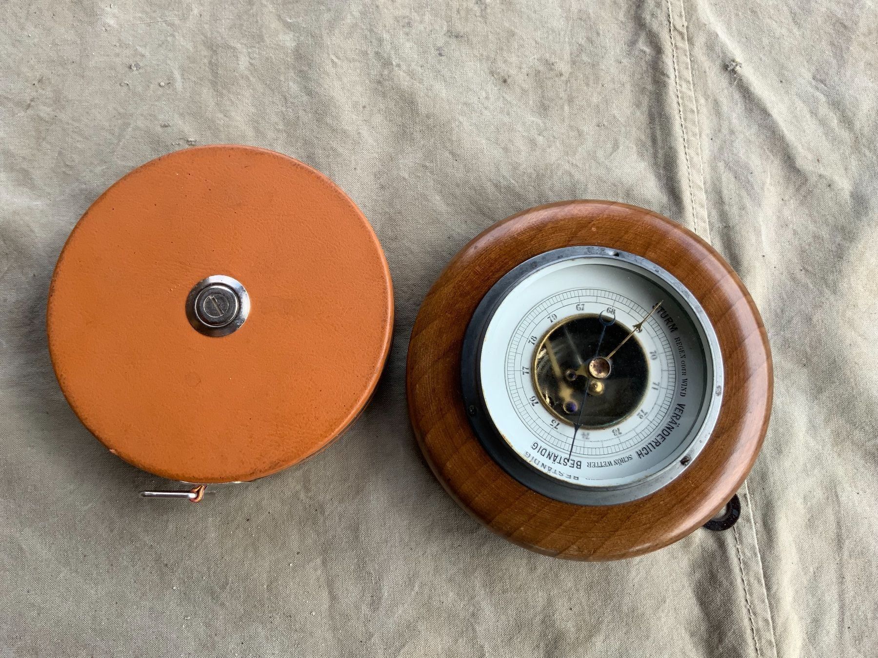 Altri elettrodomestici e apparecchi d’epoca: Barometer und Vintage Messband – Usato da Feldbach venduto da Olive1 5