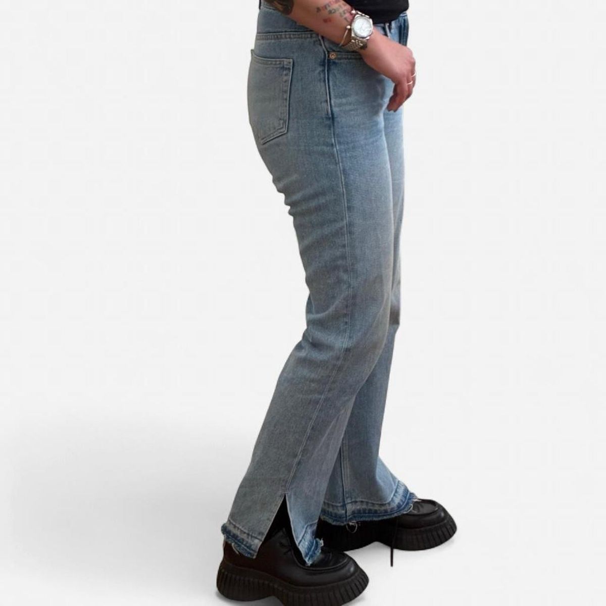 Weekday Jeans: Weekday love split jeans – Usato da Zürich venduto da h_studio_edit 1
