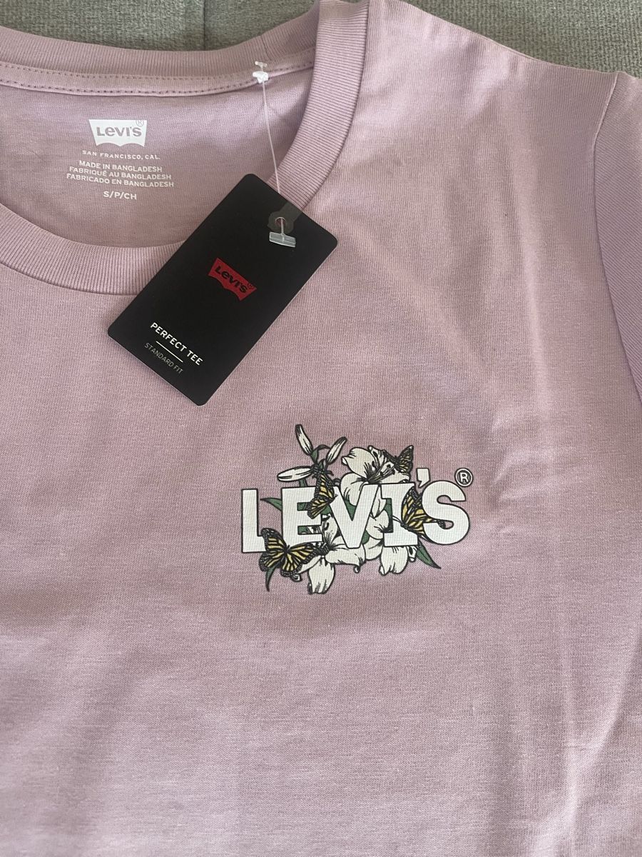 Levi's T-Shirts: Levi’s T shirt new!! – Neu (gemäss Beschreibung) aus Zürich von rob_l9n6 1
