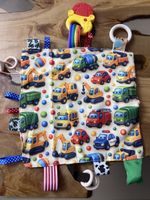 Baby Beisss- und Spieltuch mit Fahrzeugen gut erhalten