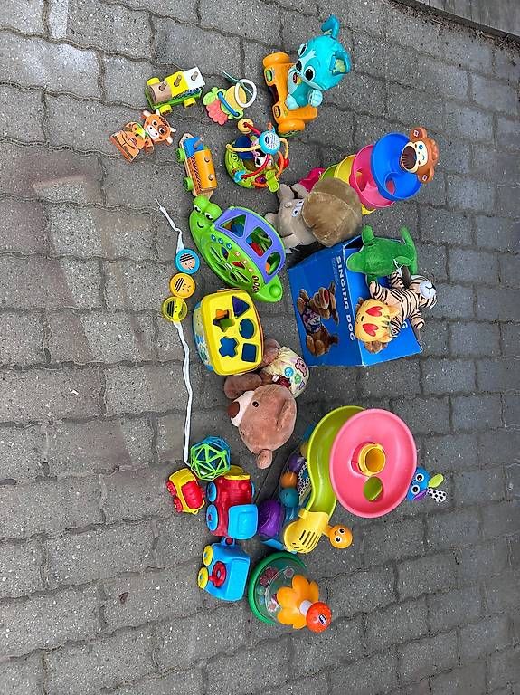 Spielzeuge: Jouets enfants  dès 2 CHF – Gebraucht aus Sion von yay_d8xc 2