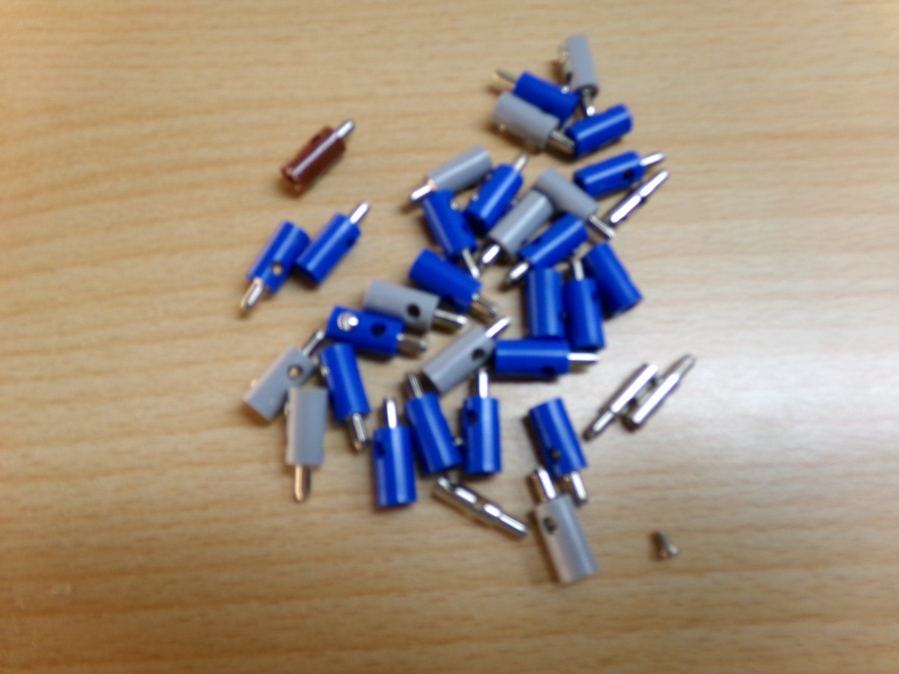 Fleischmann Modellini di ferrovie: Diverse Stecker – Nuovo e nell'imballaggio originale da Hombrechtikon venduto da Se9
