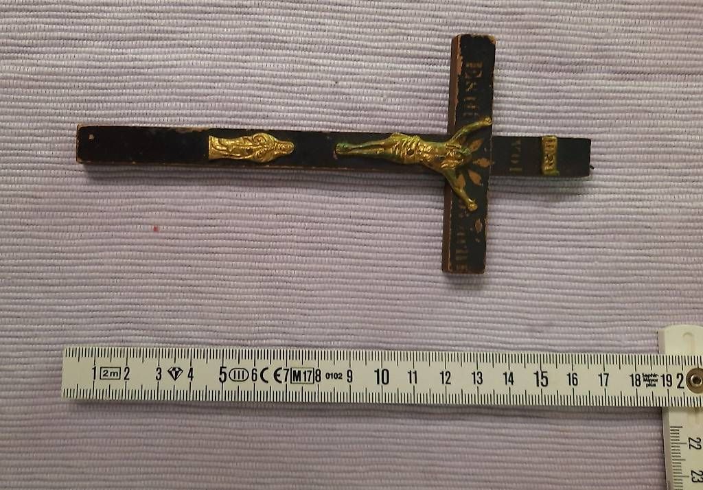 Statuette: Kruzifix antik – Usato da Giswil venduto da aethra 1