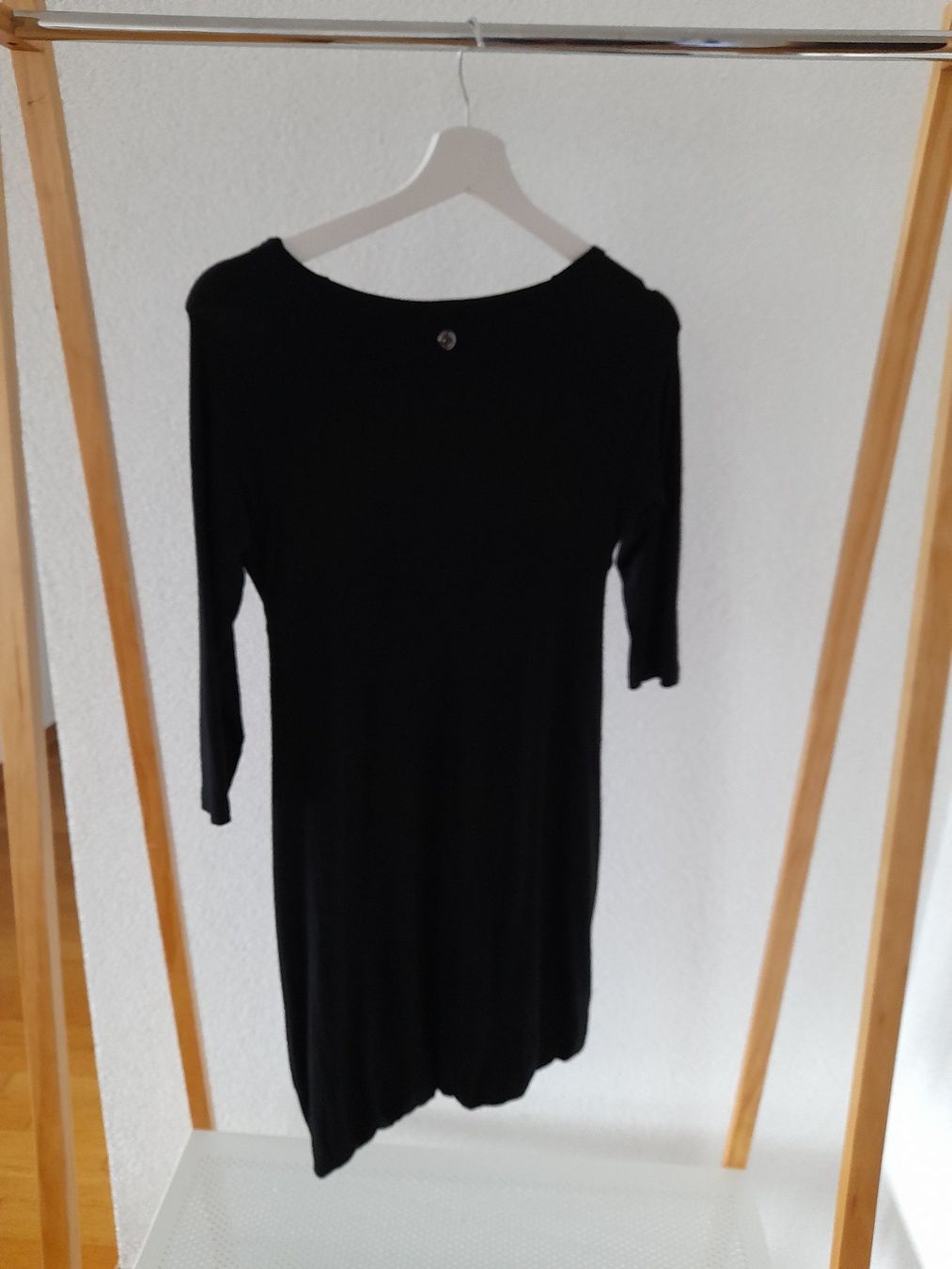 Kleider: robe noire – Gebraucht aus Mont-sur-Lausanne von Pioutch 2