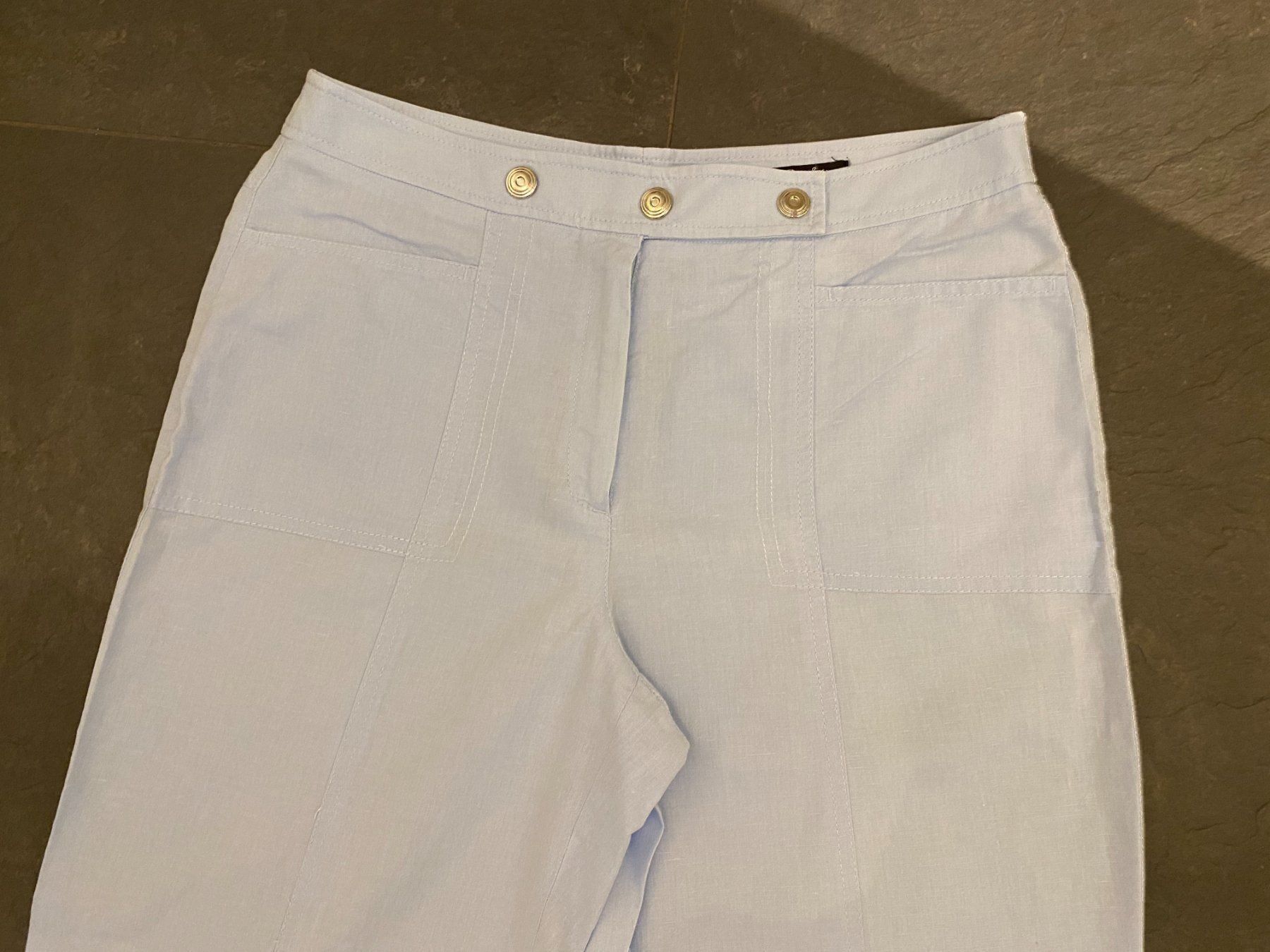Betty Barclay Pantaloni: Hellblaue Sommerhose BETTY BARCLAY Gr.40 – Usato da Bonstetten venduto da MJ45 1